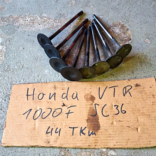 Honda vtr1000 firestorm - honda,